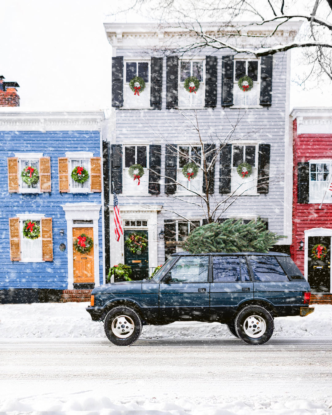 Christmas in Old Town Alexandria Range Rover